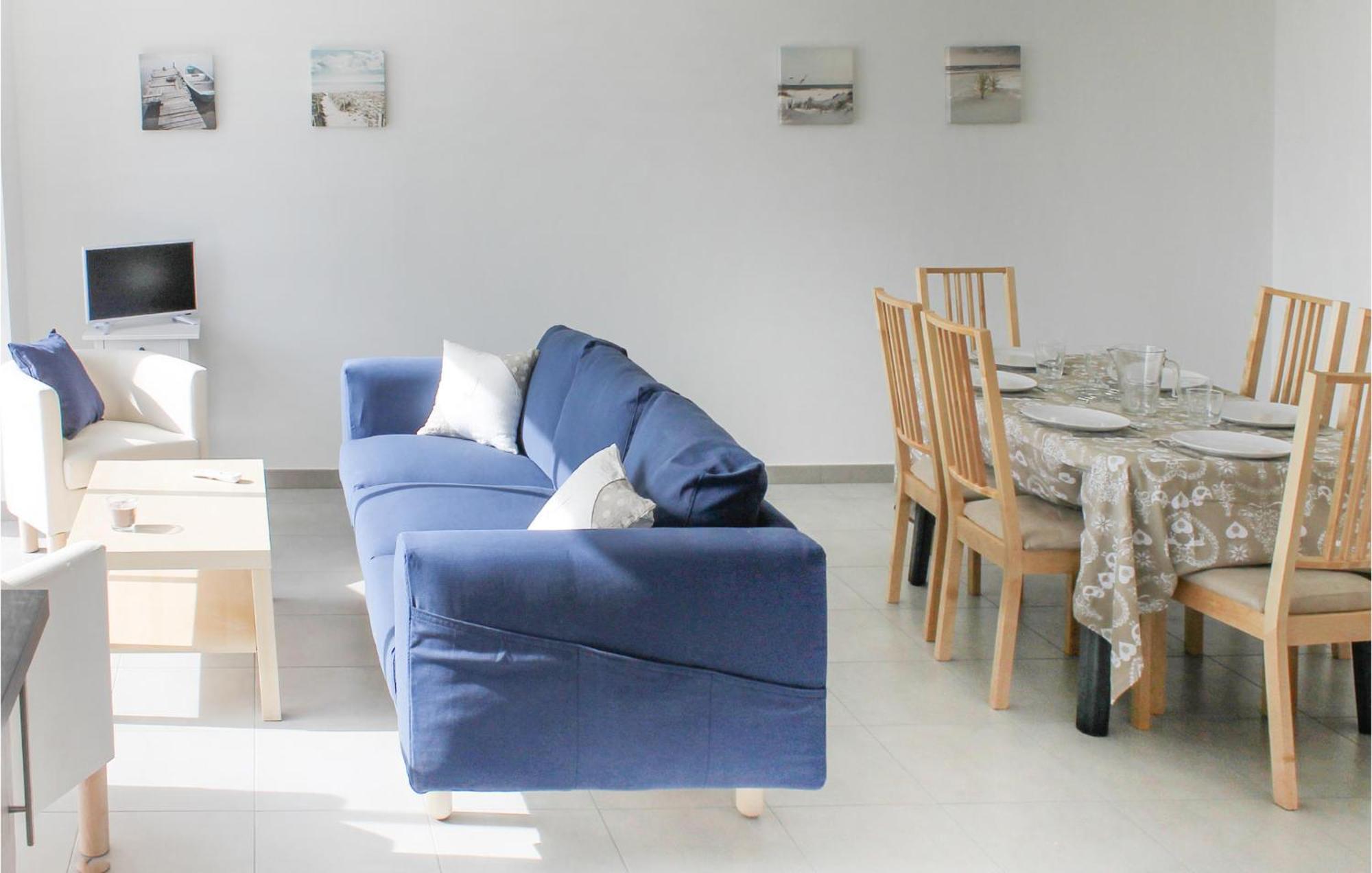 Beautiful Home In Erdeven With Kitchenette Екстериор снимка